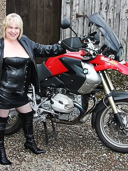 PVC Speedy Bee from United Kingdom