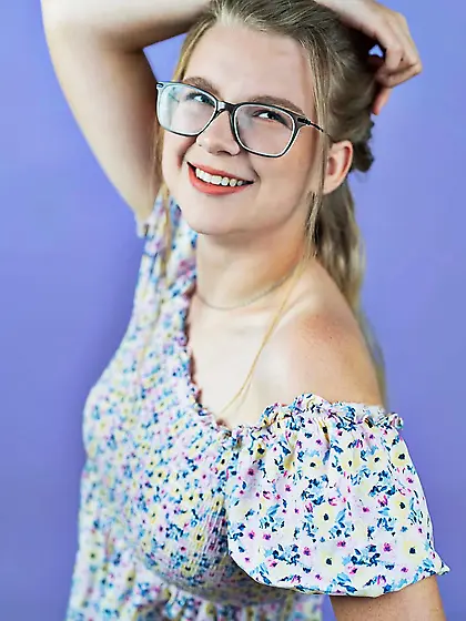 Sexy Slut Sydney is a prom whore…