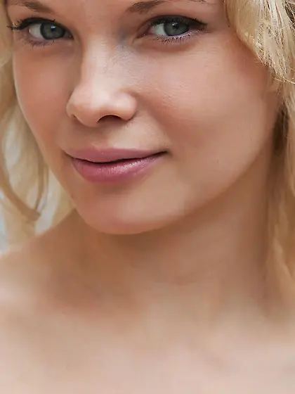 Beautiful blonde Feeona A is wearing the gorgeous pink dress and