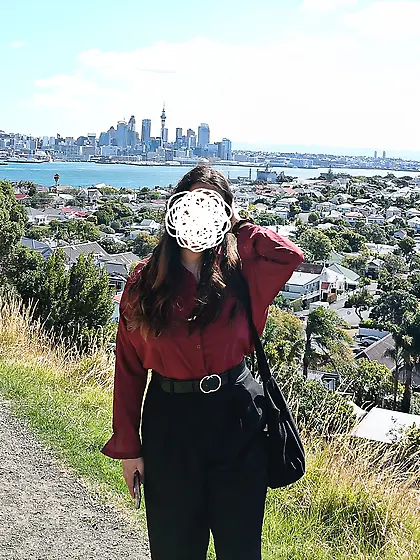 Vanilla 23F Asian who love sharing her body online