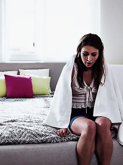 Paige Owens takes cum on her butt cheeks after servicing thick d