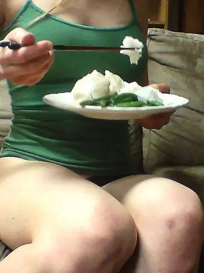 reddit gonewild amateur shows off on couch