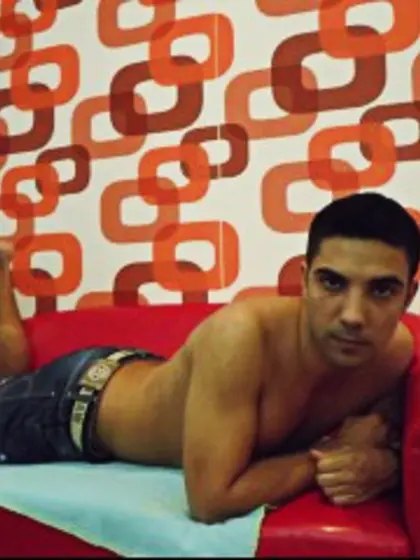 Brunette danyt perform anal