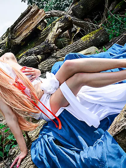 Ginger petite flaunts tight