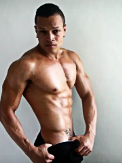 Brunette andres mauricio perform