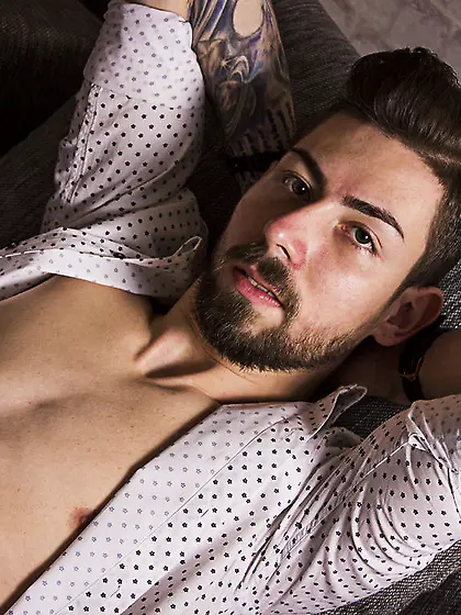 White gay michelstyle close