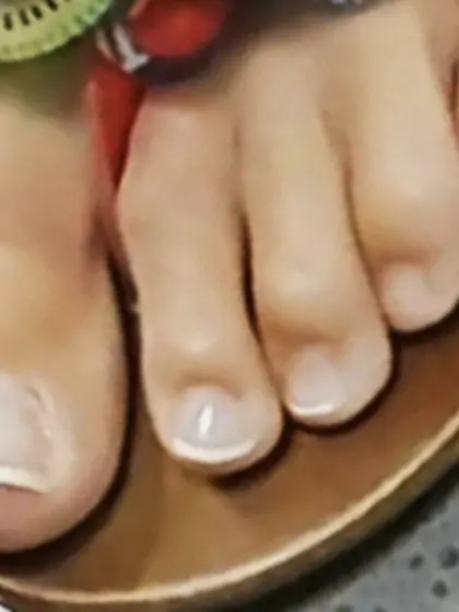 Voyeur Teen feet foot barefeet barefoot toes soles