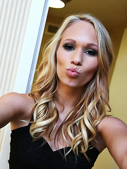 Seducing teenager Dakota James is playing with hard stick and fu