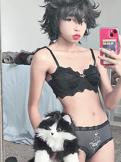 Sexy femboy