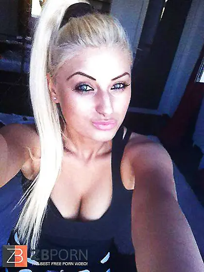 Romanian chicks: dana