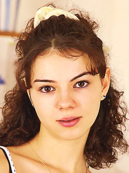 Incredible big titted doll Martina B loses black bra and fingers