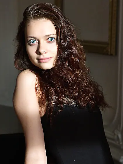 Russian nude toes foot fetish