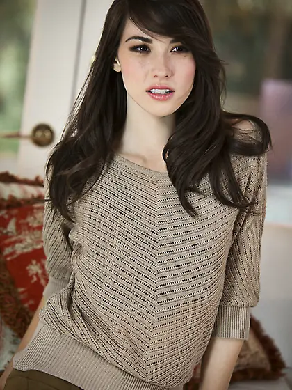 Petite brunette teen tease Emily Grey shows her sexy body while