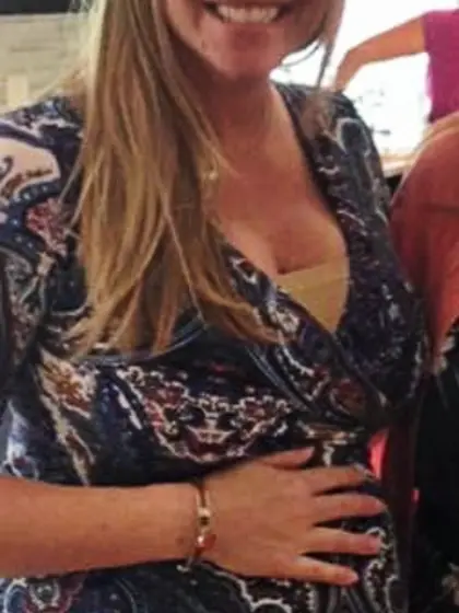 Leslie showing off her nice tits on spring break