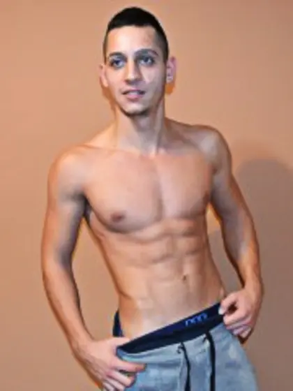 18 yo brunette Marc.