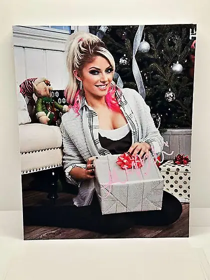 Alexa Bliss - white Christmas