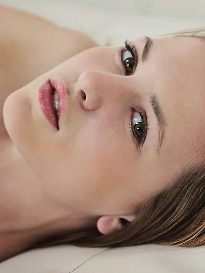 Tender teenage girl Kasey Chase takes off her underwear and pose