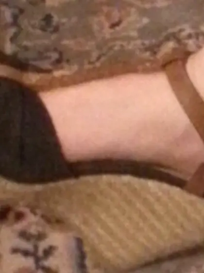 Voyeur Teen feet foot barefeet barefoot toes soles