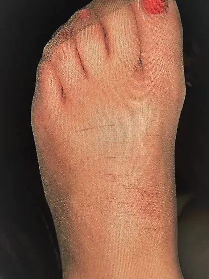 BBW Wife Miss Lizz Red Heels & Pantyhose