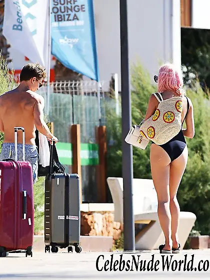 Pixie Lott Wearing A Skimpy Black Swimsuit In Ibiza