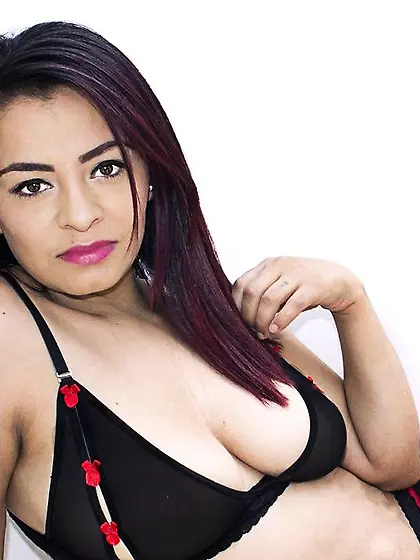 Straight vibrator squirt