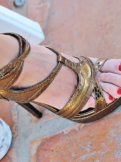 Sexy legged Zoey FTV in beautiful dress and high heels flashes h