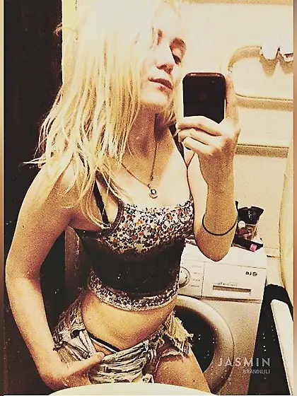 Straight 18yo webcam