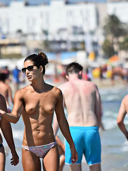 Candid beach girls #01