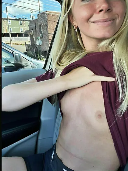 oops downblouse flashing caught 1