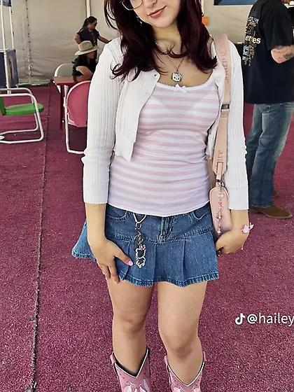 Legs for stroking the tip until it erupts