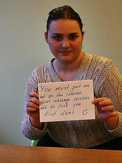 Hot masseuse rubs oil