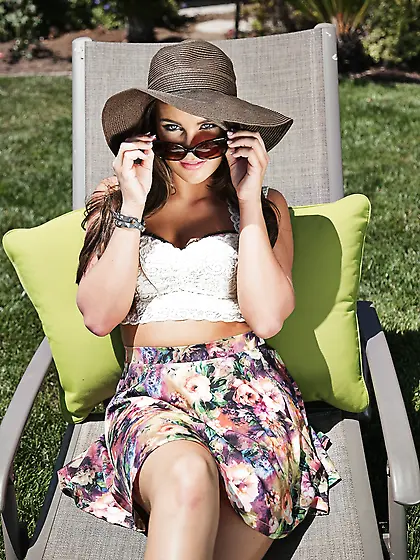 Rude MILF with a hat is shaded outdoors flaunting her tits and p