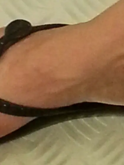 Voyeur Teen feet foot barefeet barefoot toes soles