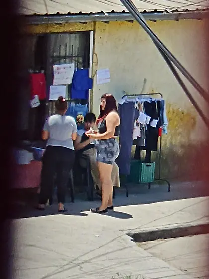 Espiando chicas en la calle