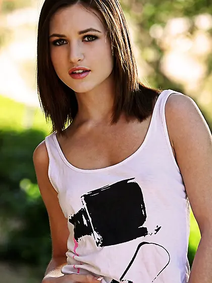 Sweet young babe peels