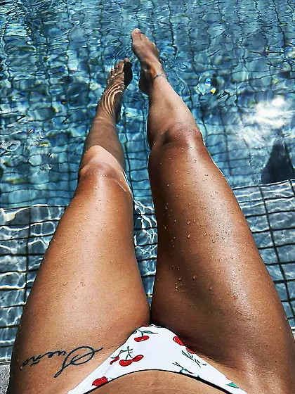 Voyeur Teen feet foot barefeet barefoot toes soles