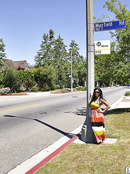Cassandra Cruz posing in her bikini at the start of the photosho