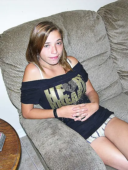 TRUE AMATEUR MODELS - ALICE W.