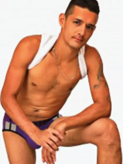 Brunette Wildsexforz Roleplay.