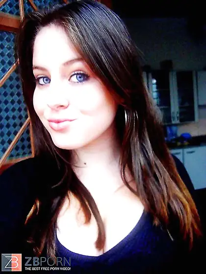 Teenager - Bruna Bruce