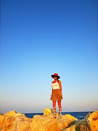 French big tits striptease