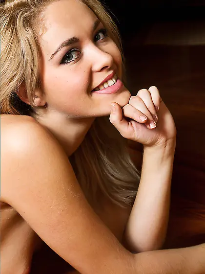 Handsome Alissa White loves exposing her nude arousing body to t