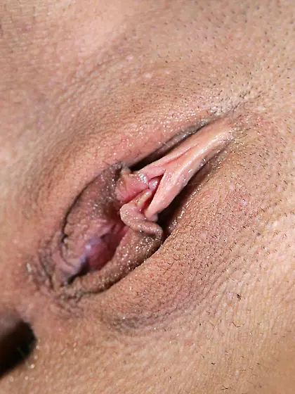 Shaved pussy of lewd Hayley Hanes is in close up packed with the