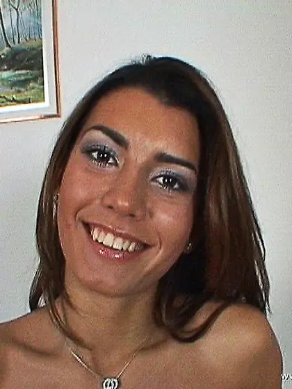 Betty Saint takes her panties off and then toys her hungry shave