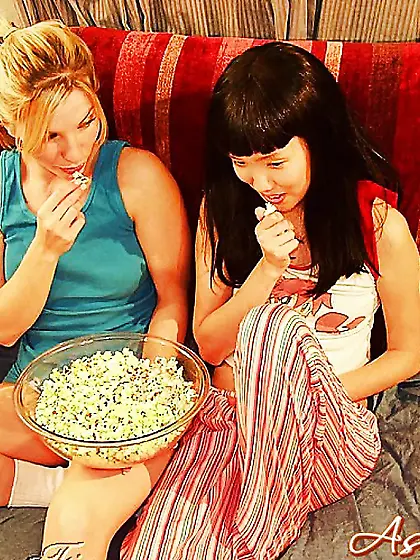 Lesbian blonde milf amateur