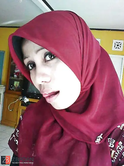 Malay wifey with kain batik and hijab