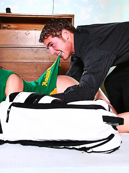 Samantha Ryan takes her sexy green dress off and gives her lover