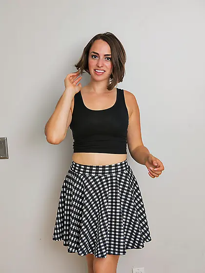 Cute porn newbie takes off clothes demonstrating her smooth cunt