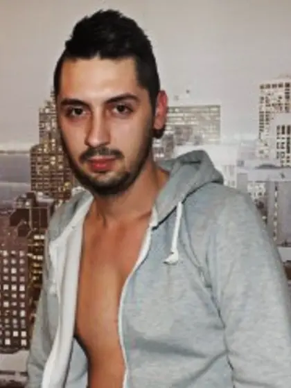 Brunette Johnny Sweet.