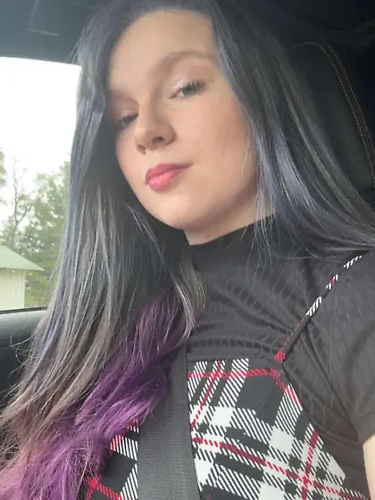 Sexy Slut Sydney is a prom whore…